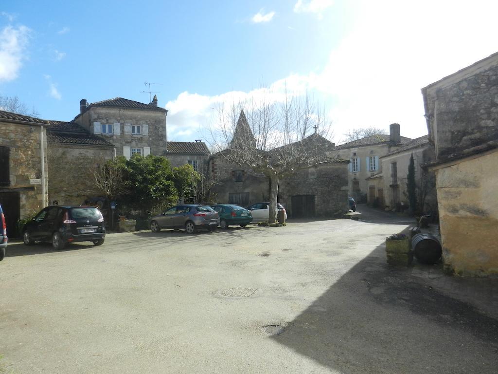 La Maison Des Cornieres Fources Bagian luar foto