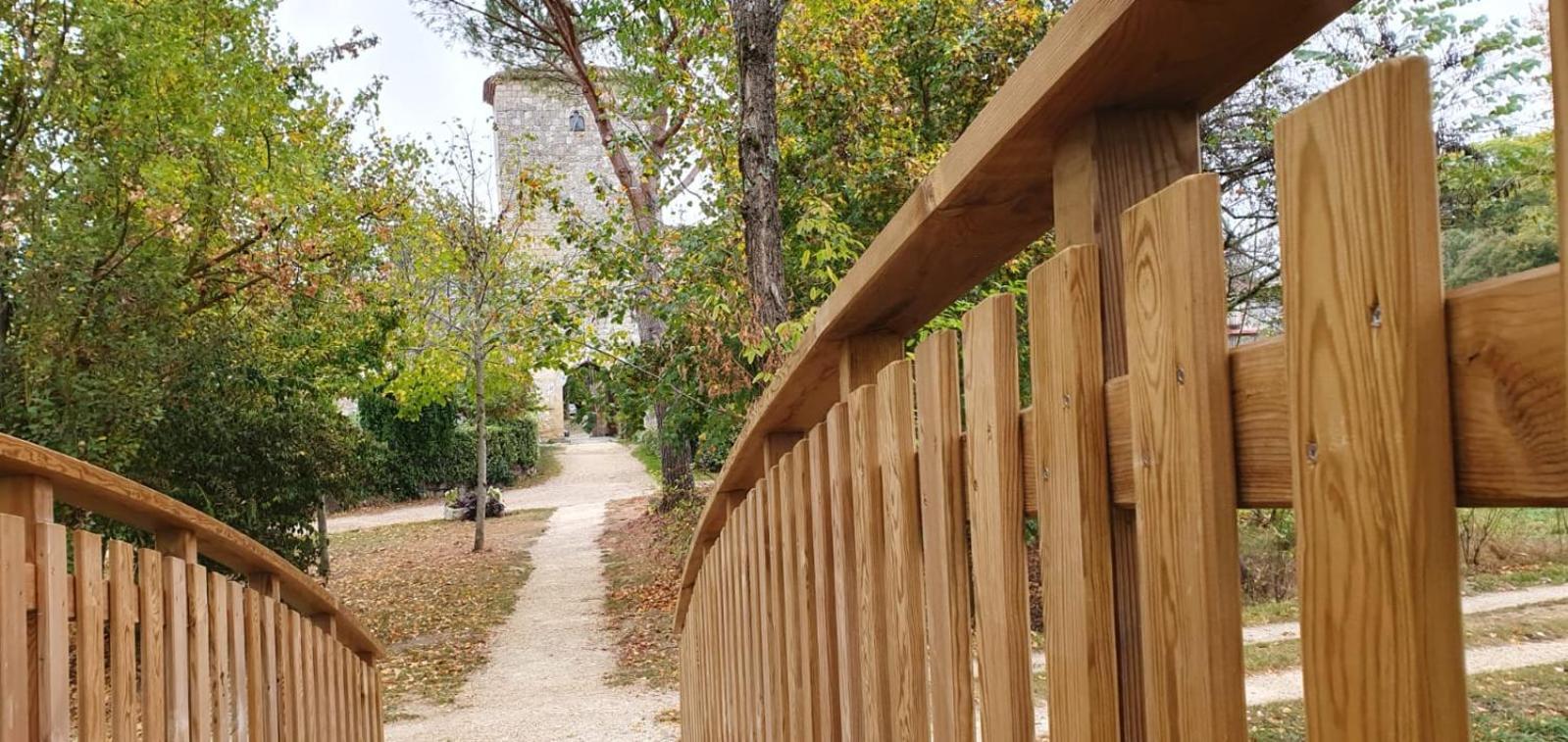 La Maison Des Cornieres Fources Bagian luar foto